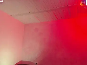 RedVelvett-  live sex cam