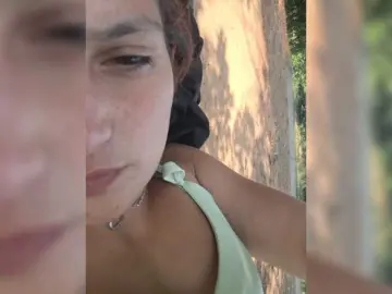 Susanzinkora  live sex cam