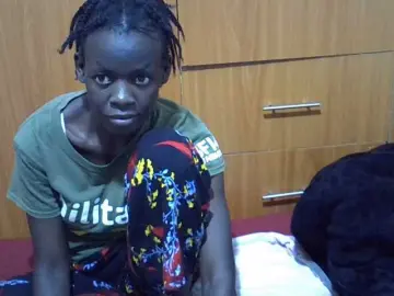 Ebonytrendy  live sex cam