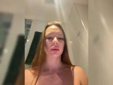 Linnea-67  live sex cam