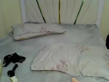 Petiteblossom  live sex cam