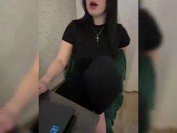 AdalineRedWeb  live sex cam