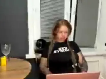 AnnetteVosburg  live sex cam
