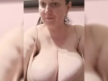 LadyAlma  live sex cam