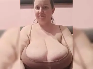 LadyAlma  live sex cam