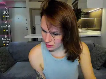 LisaDaniels  live sex cam