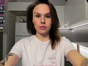 LisaDaniels  live sex cam