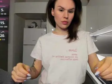 LisaDaniels  live sex cam