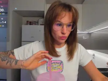 LisaDaniels  live sex cam