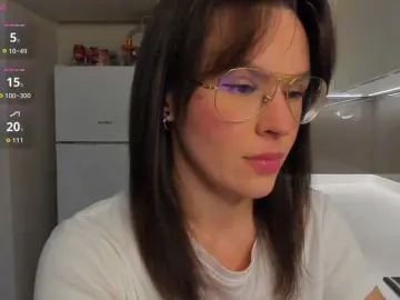 LisaDaniels  live sex cam