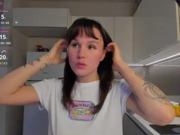 LisaDaniels  live sex cam