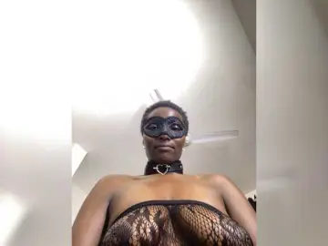 Sexxy12  live sex cam