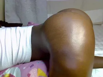 Desirdoll23  live sex cam
