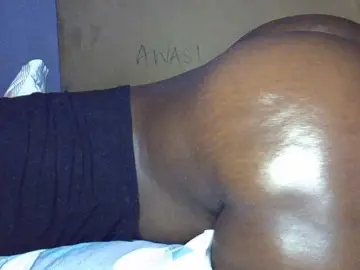 Desirdoll23  live sex cam