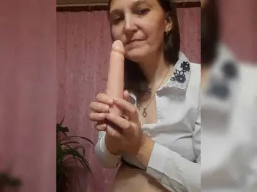 Kiskas12  live sex cam