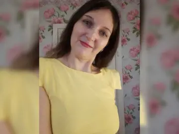 Kiskas12  live sex cam