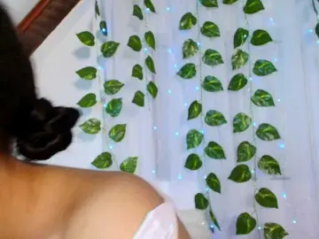 Lucia-sweeet  live sex cam