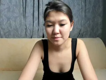 Elunadesire  live sex cam