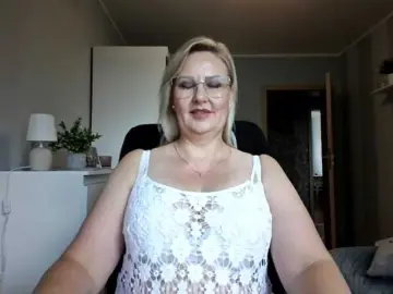 EmillyLove  live sex cam