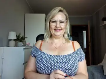 EmillyLove  live sex cam