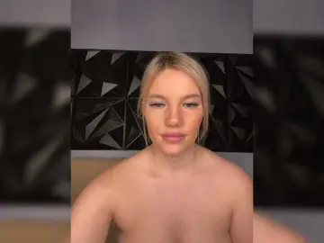 LYLAtop  live sex cam