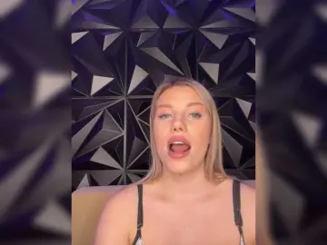 LYLAtop  live sex cam