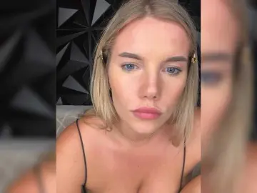 LYLAtop  live sex cam