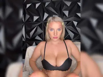 LYLAtop  live sex cam