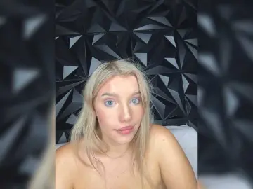 LYLAtop  live sex cam