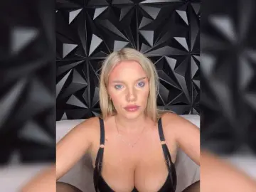 LYLAtop  live sex cam