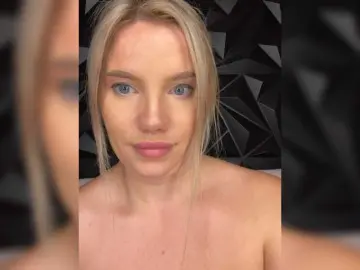 LYLAtop  live sex cam