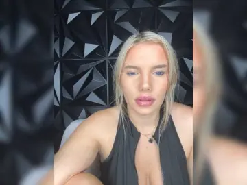 LYLAtop  live sex cam