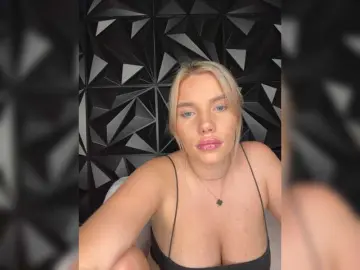 LYLAtop  live sex cam