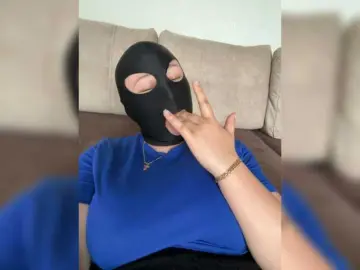 Marika1  live sex cam