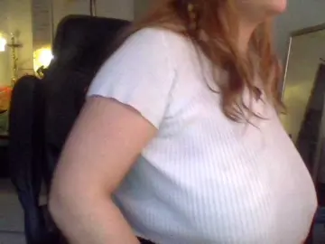 Bustyprincessleila  live sex cam