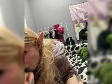 Freakfarm  live sex cam