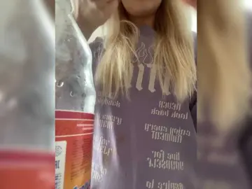 Freakfarm  live sex cam