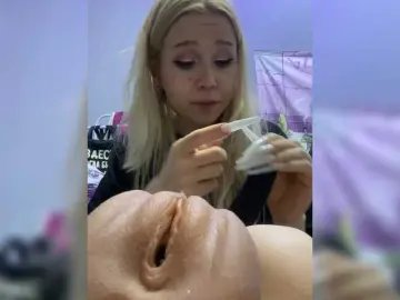 Freakfarm  live sex cam