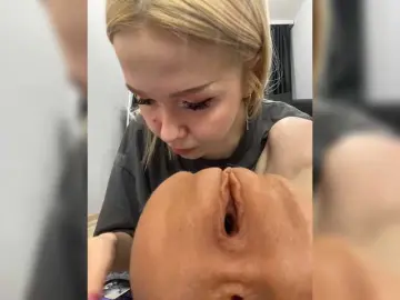 Freakfarm  live sex cam