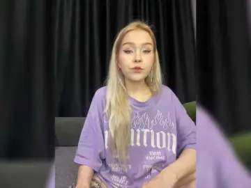 Freakfarm  live sex cam