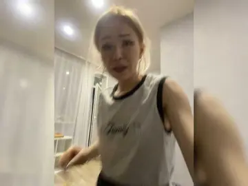 Freakfarm  live sex cam