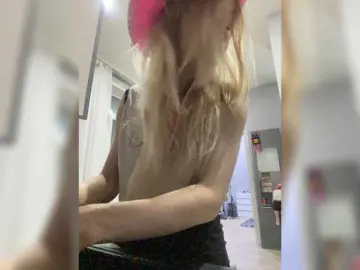 Freakfarm  live sex cam