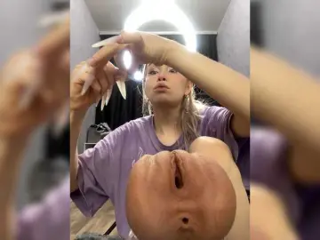 Freakfarm  live sex cam
