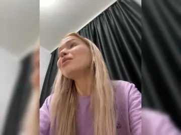 Freakfarm  live sex cam