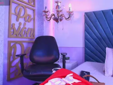 Solcozzy  live sex cam