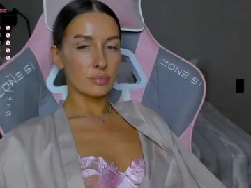 HannaChardger  live sex cam