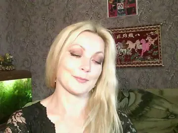 JanessNE  live sex cam
