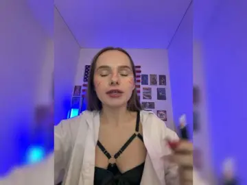 Kali-Kiss  live sex cam