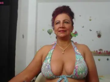 Yosselin23  live sex cam