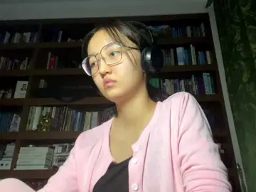 MellieTormey  live sex cam